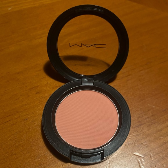 MAC Powder Blush Melba - Picture 6 of 15